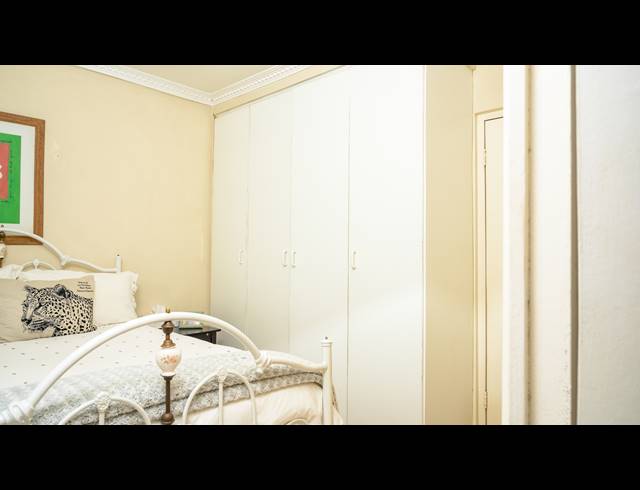 4 BEDROOM HOUSE FOR SALE IN COWIES HILL